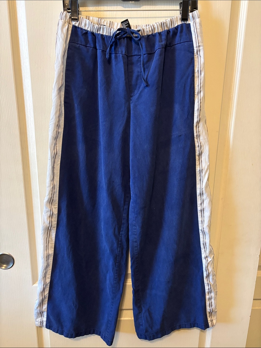 Forever 21 Blue Wide-Leg Pants with White Side Stripes